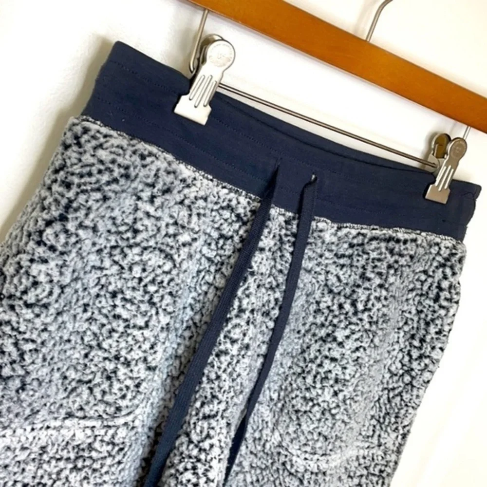 SECRET TREASURES | Youth Small (4-6) Light Gray Chunky Fleece Sweatpants